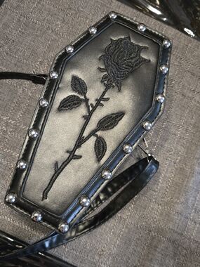 ⚰️ Gothic Coffin Crossbody Bag Black Faux Leather Embroidered Rose Silver Studs